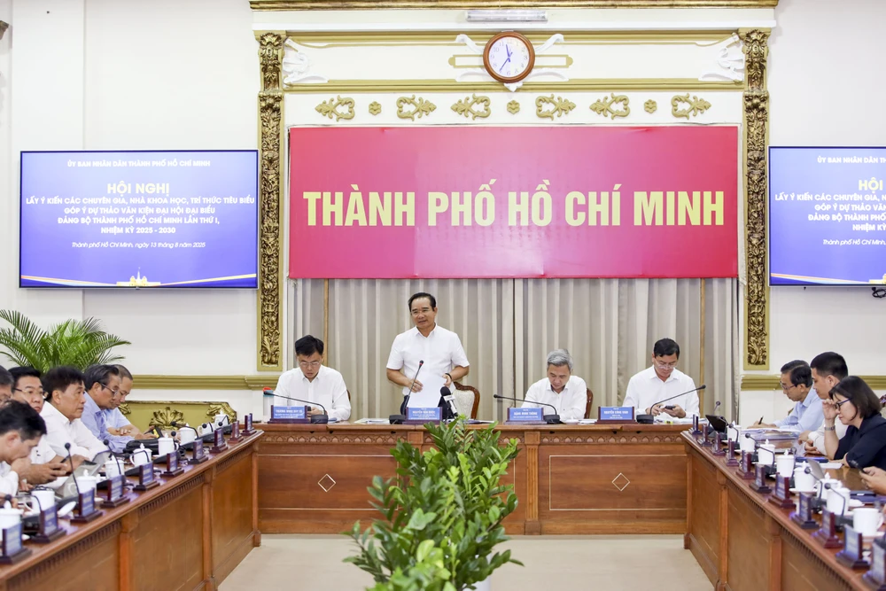 Nhiều chuyên gia, trí thức hoàn thiện văn kiện Đại hội Đảng bộ TP.HCM lần thứ I