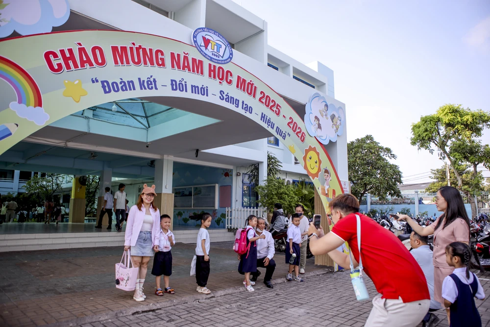 Học sinh lớp 1- TPHCM (29).jpg