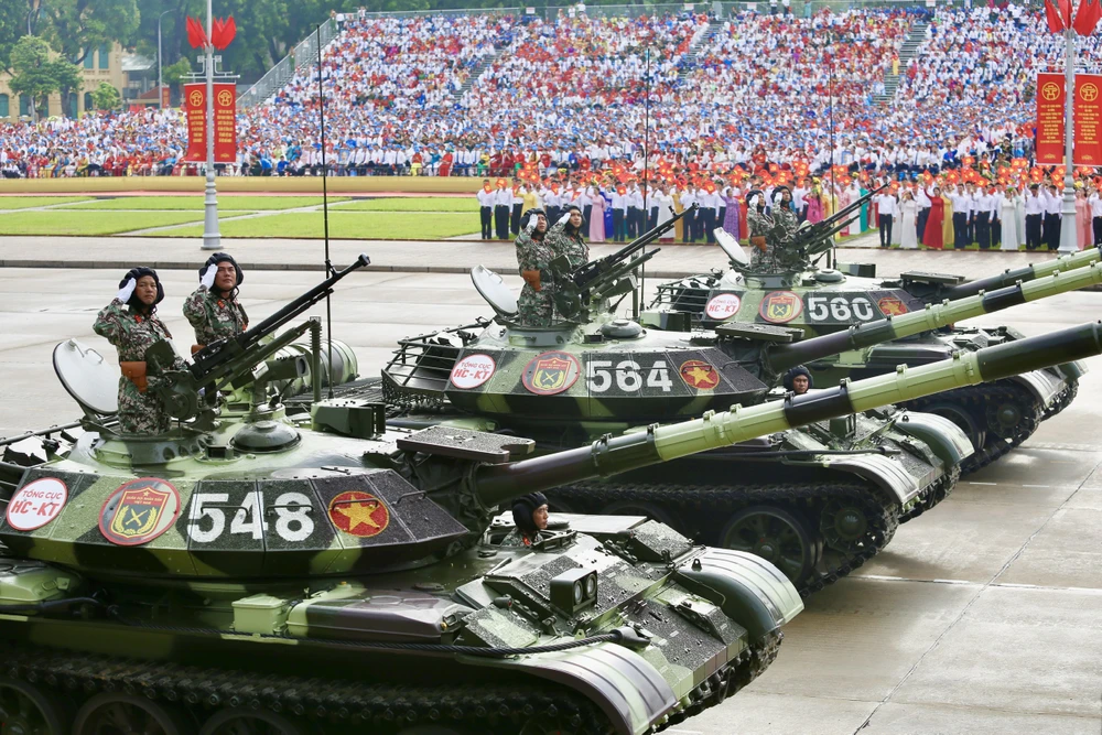 Khí tài tổng duyệt diễu binh A80 (11).jpg