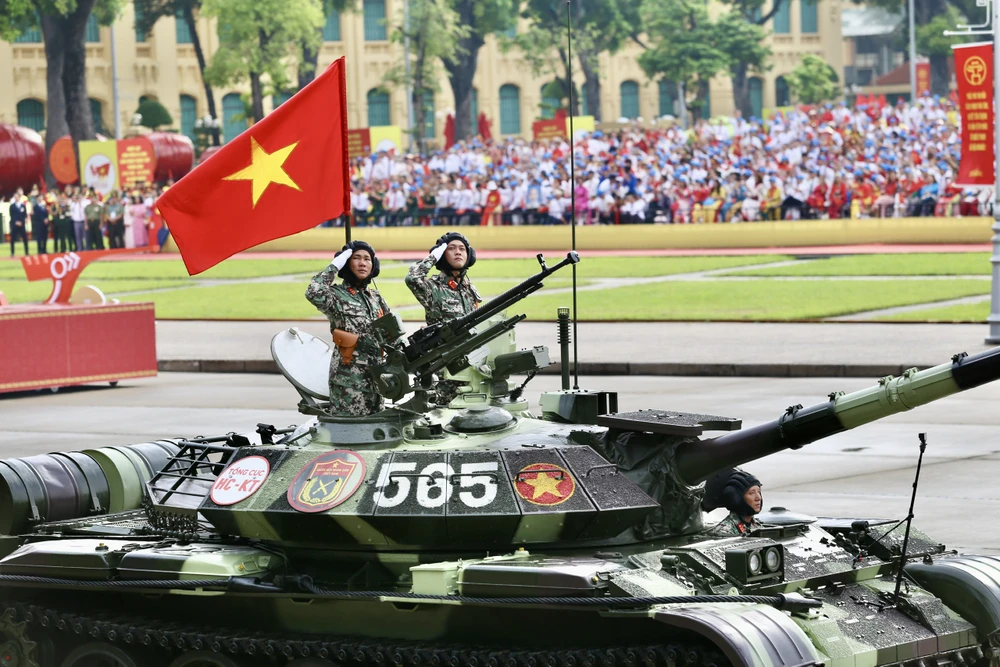 Khí tài tổng duyệt diễu binh A80 (12).jpg