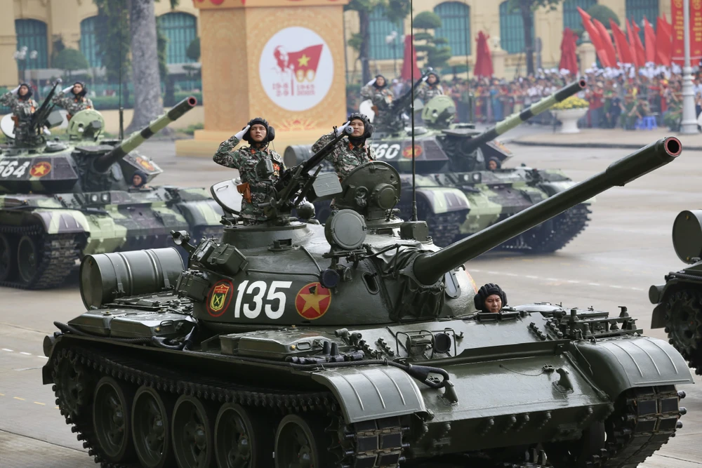 Khí tài tổng duyệt diễu binh A80 (15).jpg