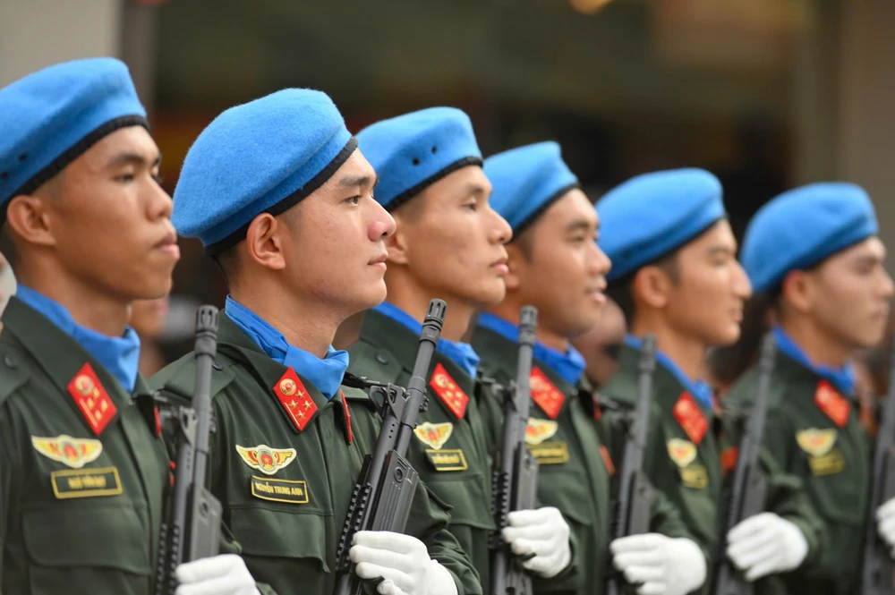 Diễu binh A80- Hai anh (1).jpg