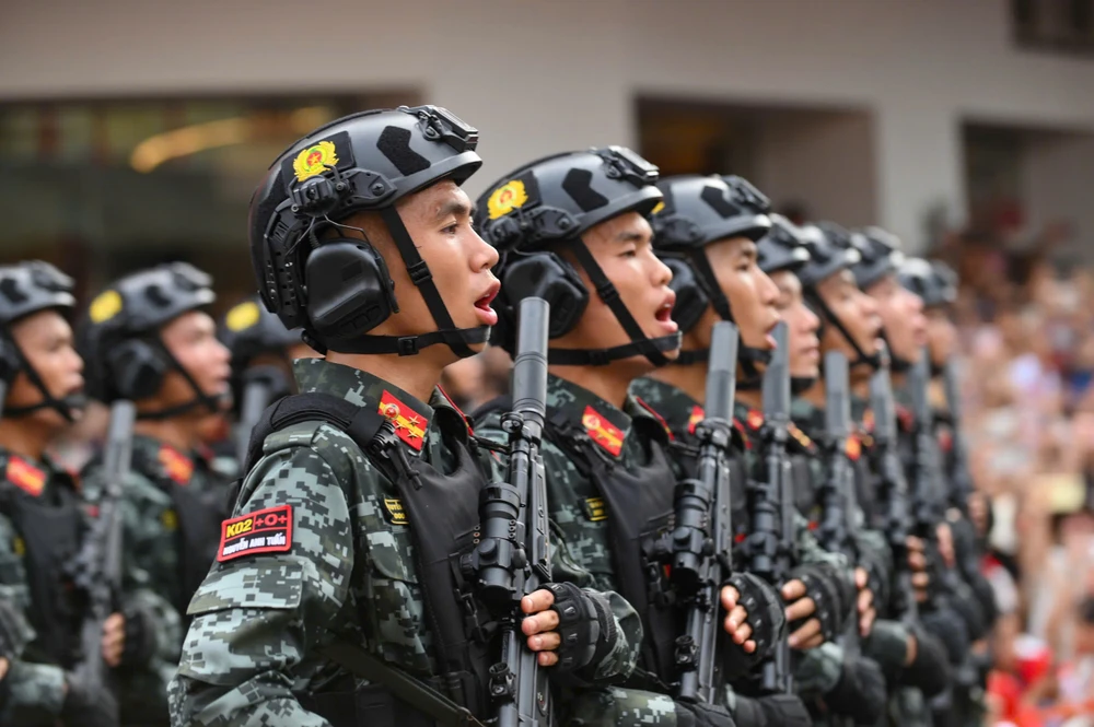 Diễu binh A80- Hai anh (3).jpg