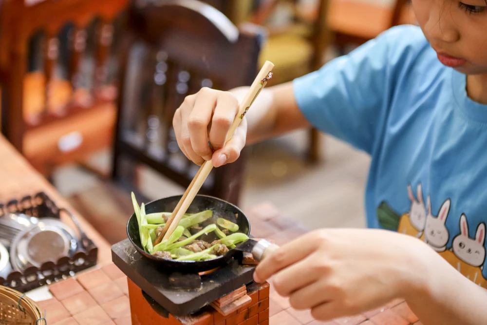 Bữa ăn tí hon (11).jpg