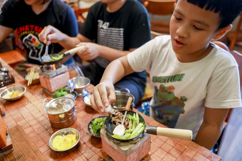 Bữa ăn tí hon (18).jpg