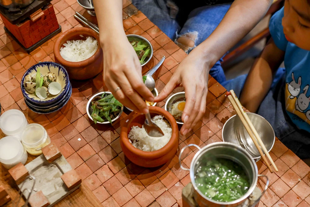 Bữa ăn tí hon (6).jpg