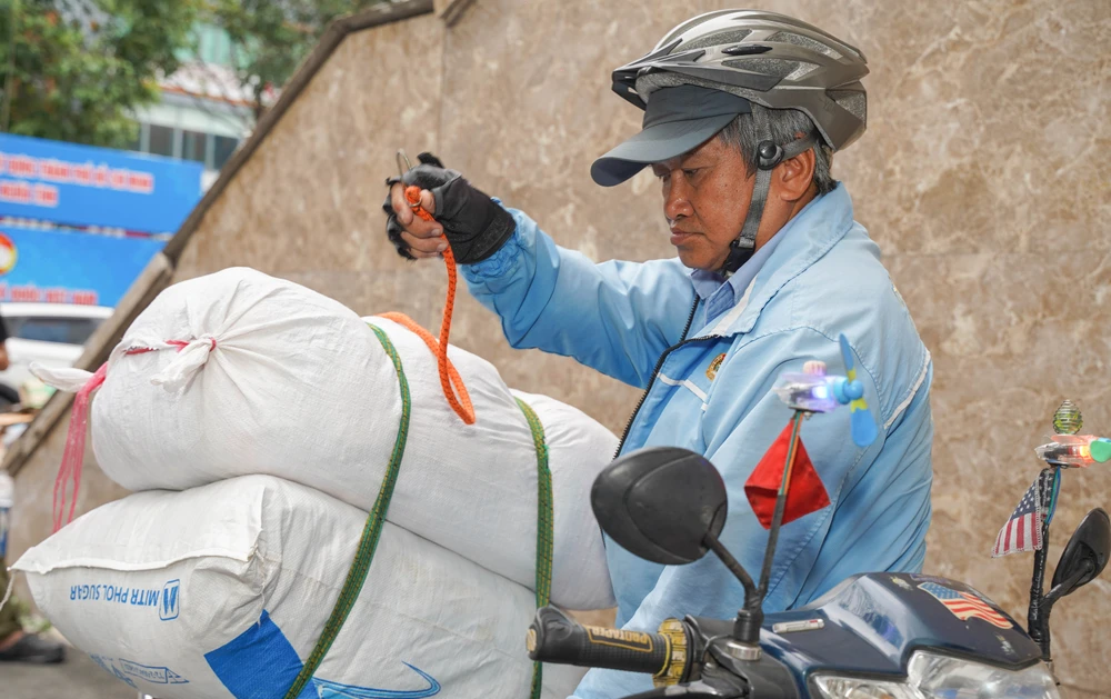 Cứu trợ miền Trung (1).jpg