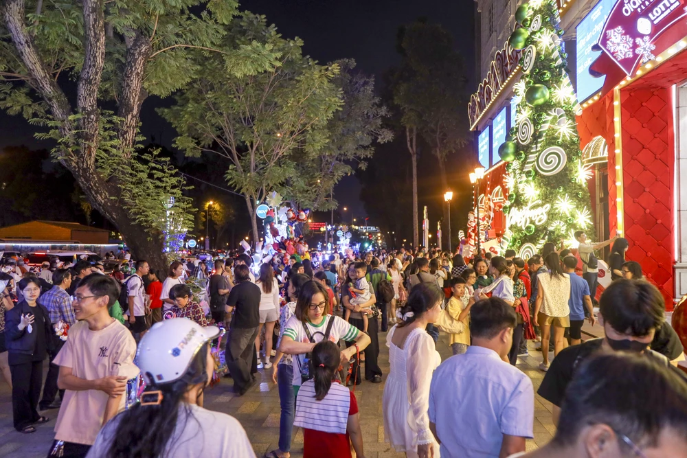 giáng sinh ở TPHCM (4).jpg