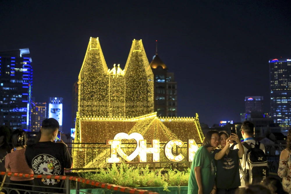 Nha tho Duc Ba Sai Gon (12).jpg