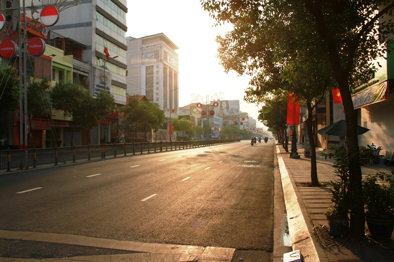 Phố Sài Gòn lãng mạn ngày đầu năm ảnh 16