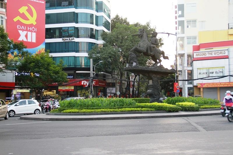 Phố Sài Gòn lãng mạn ngày đầu năm ảnh 19