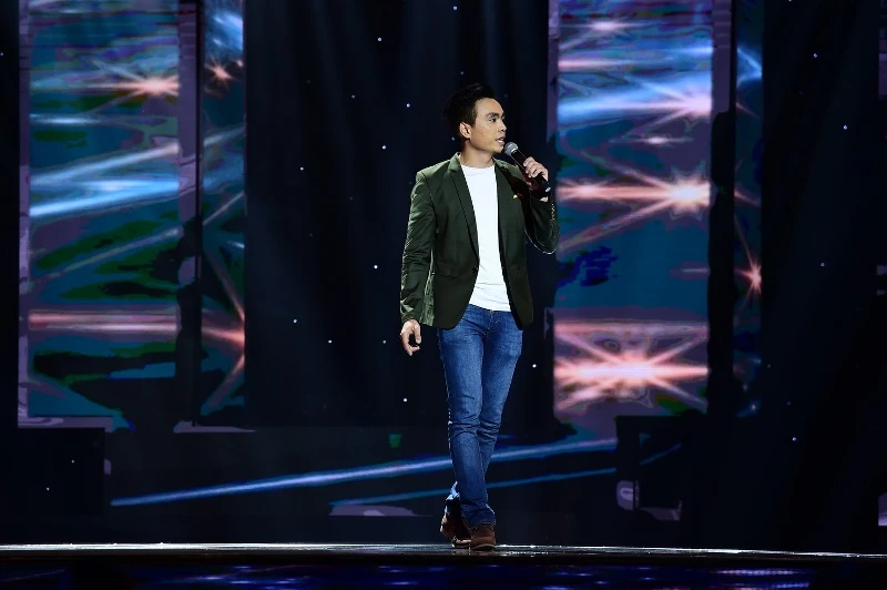 Thần tượng Bolero: 'Chàng trai ngân hàng khiến cả bốn HLV giành giật là ai?' ảnh 5