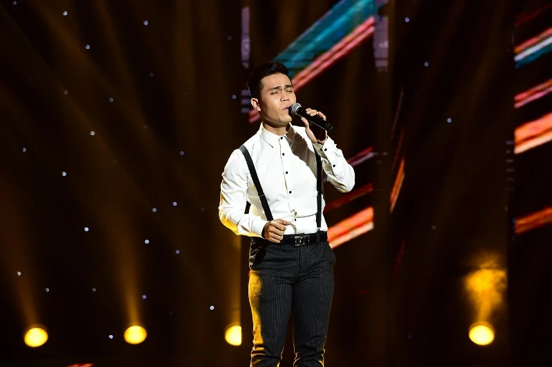 Thần tượng Bolero: 'Chàng trai ngân hàng khiến cả bốn HLV giành giật là ai?' ảnh 6