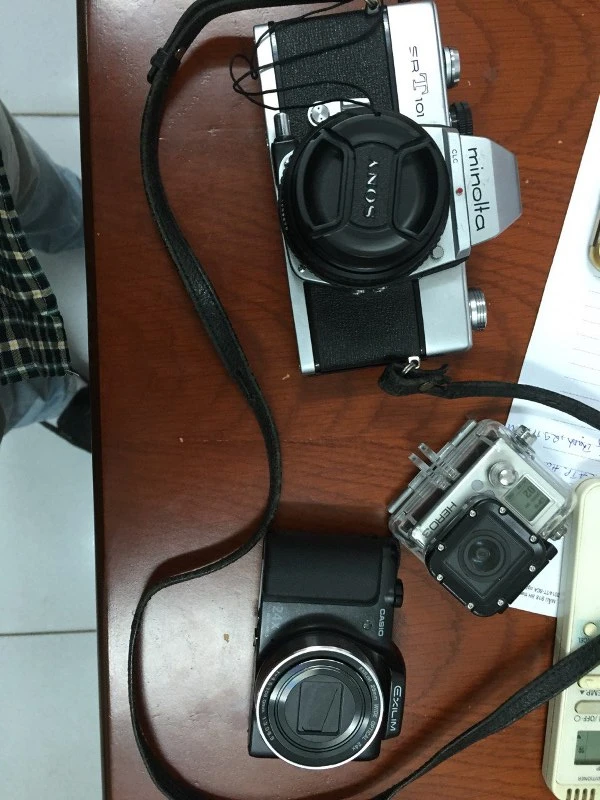 Sử dụng thẻ công an 'dỏm' hù khách du lịch chiếm đoạt tài sản ảnh 2