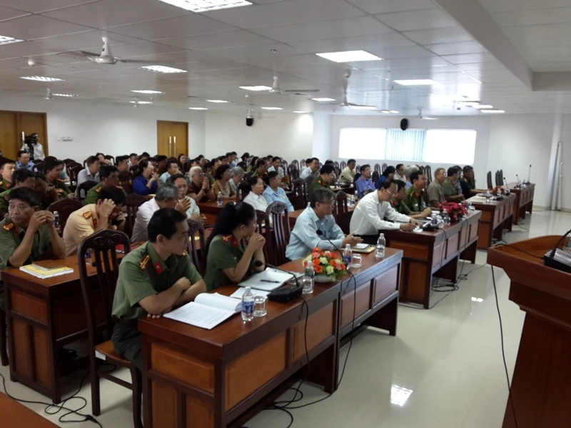 Quận 3 treo thưởng 5 triệu đồng cho người dân bắt cướp ảnh 3