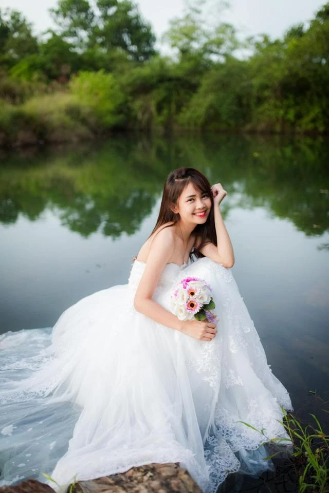 ngoài thời gian học Quỳnh Chi còn tham gia làm mẫu ảnh