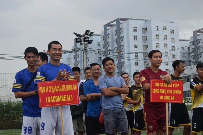 tranh tài bóng đá