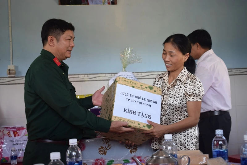 “Tết này nhà mình không bị dột nữa rồi!”