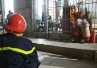 Manh mối tìm ra nhóm đâm chết người nhà con nợ ở quận 3 ảnh 18 Nhốt vợ và hai con nhỏ dọa đốt xăng vì đòi ly hôn