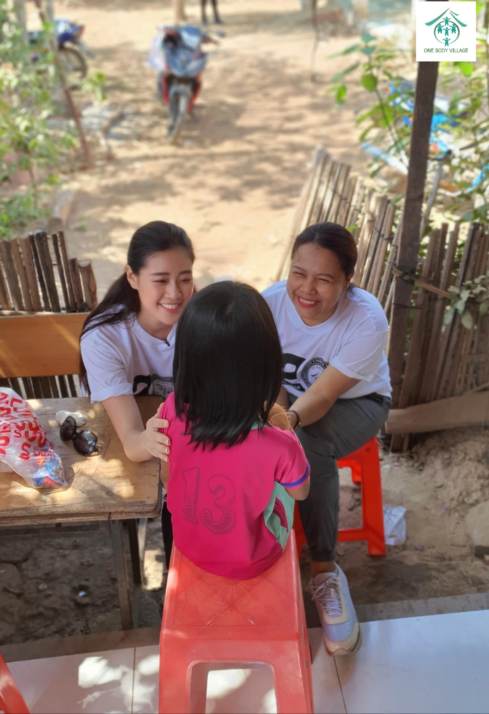 Vì sao Hoa hậu Khánh Vân không đi cùng ê-kíp hùng hậu? ảnh 5 Vì sao Hoa hậu Khánh Vân không đi cùng ê-kíp hùng hậu? ảnh 5