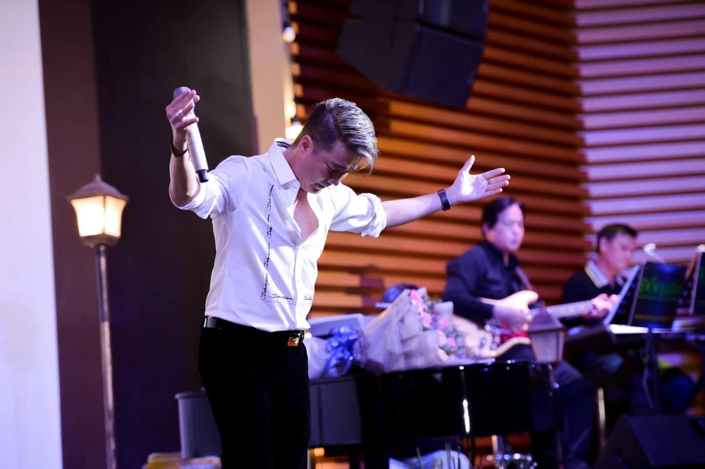 Đàm Vĩnh Hưng: 'Tôi chỉ muốn là nghệ sĩ của mọi người, mọi nhà, hát cho đến khi mình còn có thể'. Ảnh: FBNV