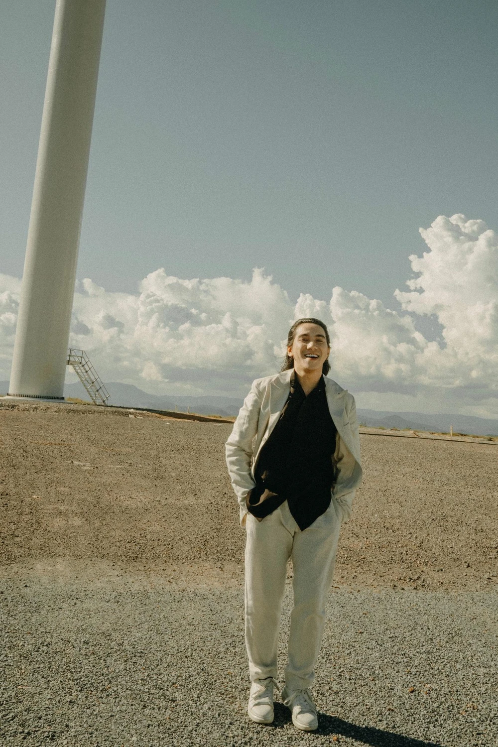 'Với một người làm nhạc như Phi, âm nhạc còn là nguồn sống, thậm chí âm nhạc đã định hướng Phi trở thành con người như bây giờ - trưởng thành hơn, thiện lành hơn và tích cực hơn'