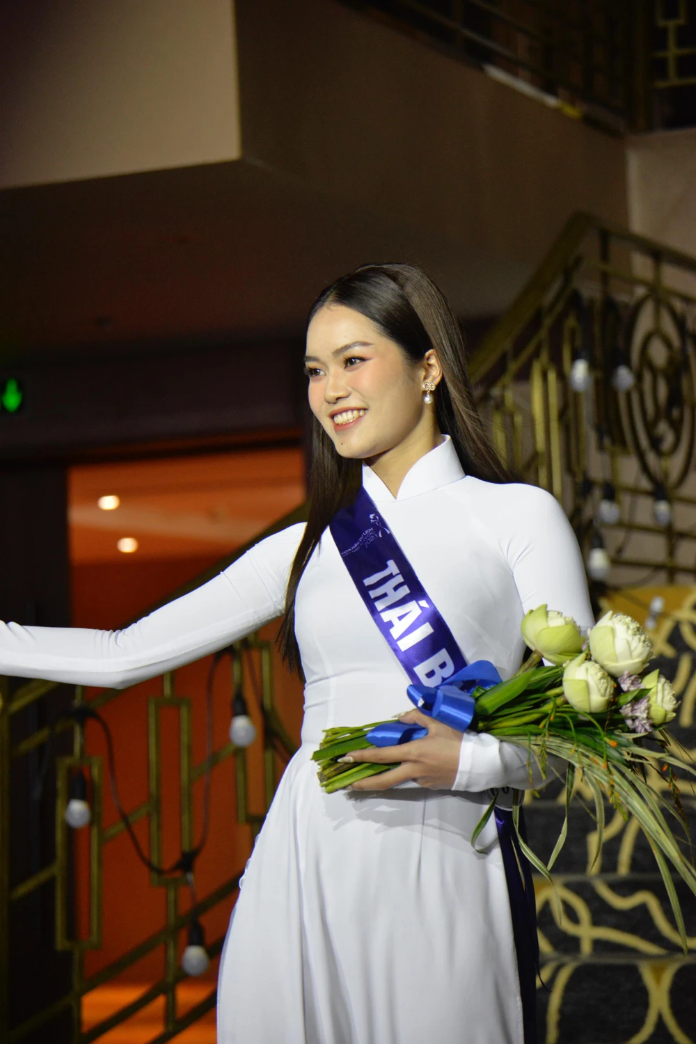 Nữ sinh quê Thái Bình tự tin trong trang phục áo dài