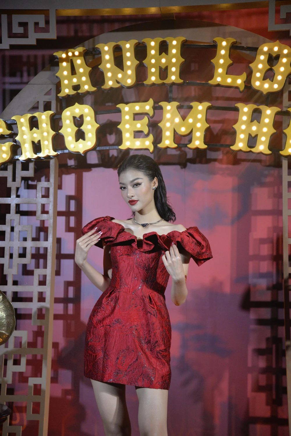 Á hậu, ca sĩ Lona Kiều Loan. ẢNH: NGUYỄN TRÀ