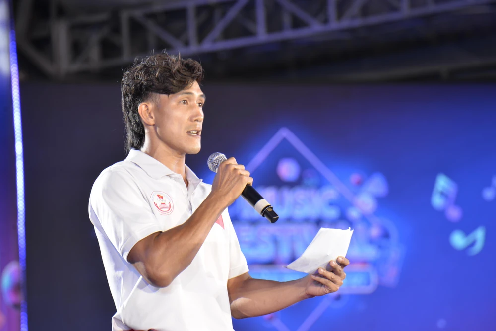 Võ sĩ Nguyễn Trần Duy Nhất. Ảnh: NGUYỄN TRÀ