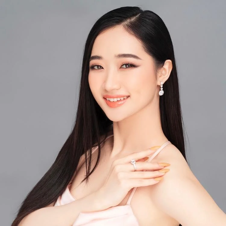 Lâm Đào Thiều Ly Top 5 chiến thắng Người đẹp áo dài, Top 4 Người đẹp Tài năng...