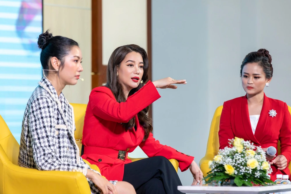 Trương Ngọc Ánh làm khách mời trong talk show mang tên “Thương hiệu cá nhân: Phá vỡ giới hạn – Tạo riêng dấu ấn”. Trương Ngọc Ánh làm khách mời trong talk show mang tên “Thương hiệu cá nhân: Phá vỡ giới hạn – Tạo riêng dấu ấn”.