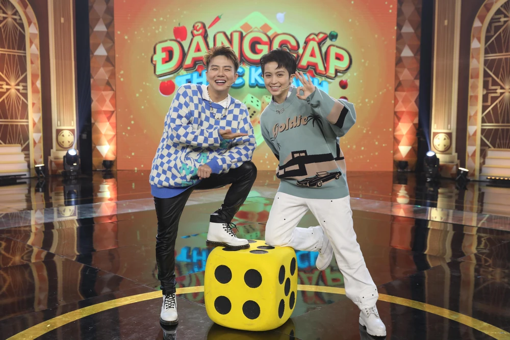 Gil Lê và Duy Khánh là 2 host của “Đẳng cấp thực khách”. Ảnh: BTC