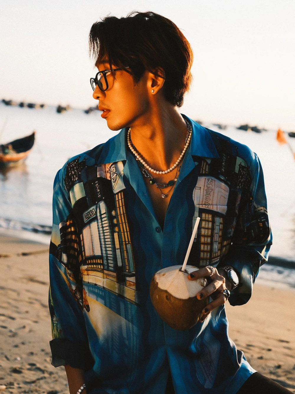 Chàng thơ điện ảnh” của đạo diễn Lê Thanh Sơn cho thấy ngoại hình rắn rỏi, sẵn sàng tham gia vào cuộc chiến sinh tồn của “Móng vuốt”. Chàng thơ điện ảnh” của đạo diễn Lê Thanh Sơn cho thấy ngoại hình rắn rỏi, sẵn sàng tham gia vào cuộc chiến sinh tồn của “Móng vuốt”.