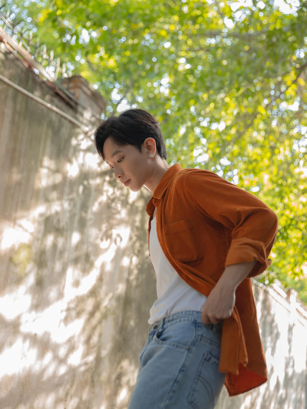 Hoàng Dũng hát Nắng thuỷ tinh- ca khúc kinh điển trong trái tim hàng triệu người yêu nhạc Trịnh. Ảnh: BTC Hoàng Dũng hát Nắng thuỷ tinh- ca khúc kinh điển trong trái tim hàng triệu người yêu nhạc Trịnh. Ảnh: BTC