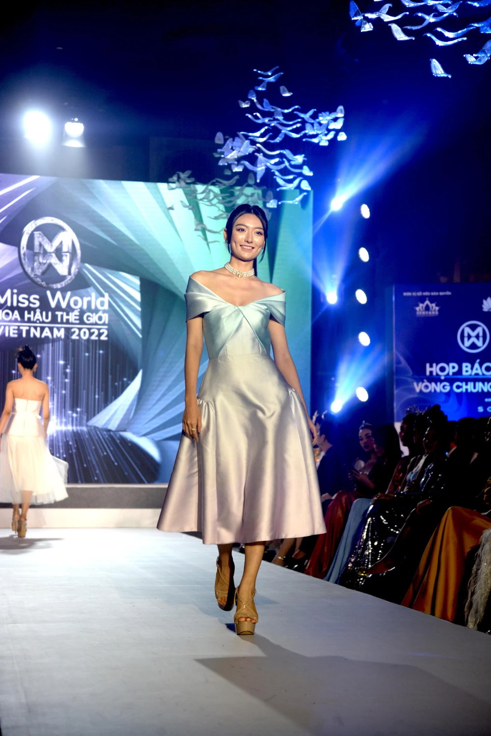 Lương Hồng Xuân Mai sở hữu vẻ đẹp lai Tây cùng đôi má lúm duyên dáng là 1 trong 38 thí sinh xuất sắc nhất bước vào vòng chung kết Miss World 2022