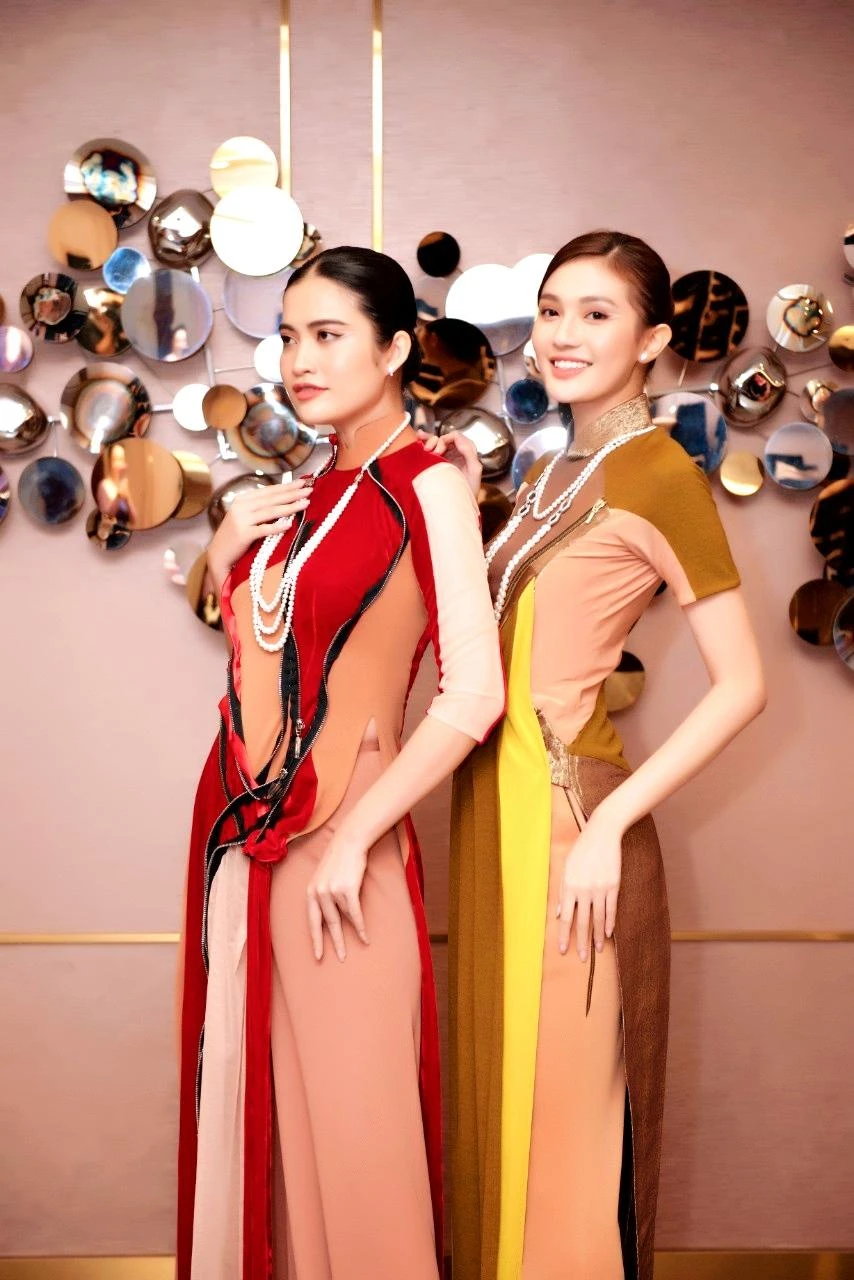 Những người phụ nữ Việt Nam duyên dáng dịu dàng trong trang phục áo dài của NTK Quỳnh Paris. Ảnh: BTC