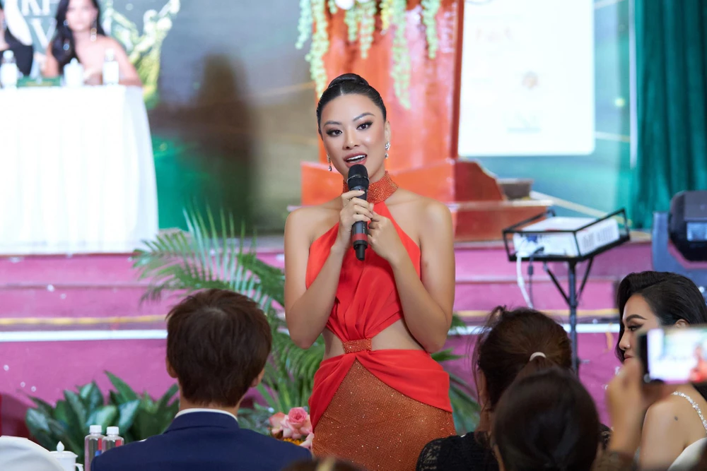 Kim Duyên Á hậu 2 Hoa hậu Siêu quốc gia là giám khảo Hoa khôi sông Vàm. Ảnh: BTC Kim Duyên Á hậu 2 Hoa hậu Siêu quốc gia là giám khảo Hoa khôi sông Vàm. Ảnh: BTC