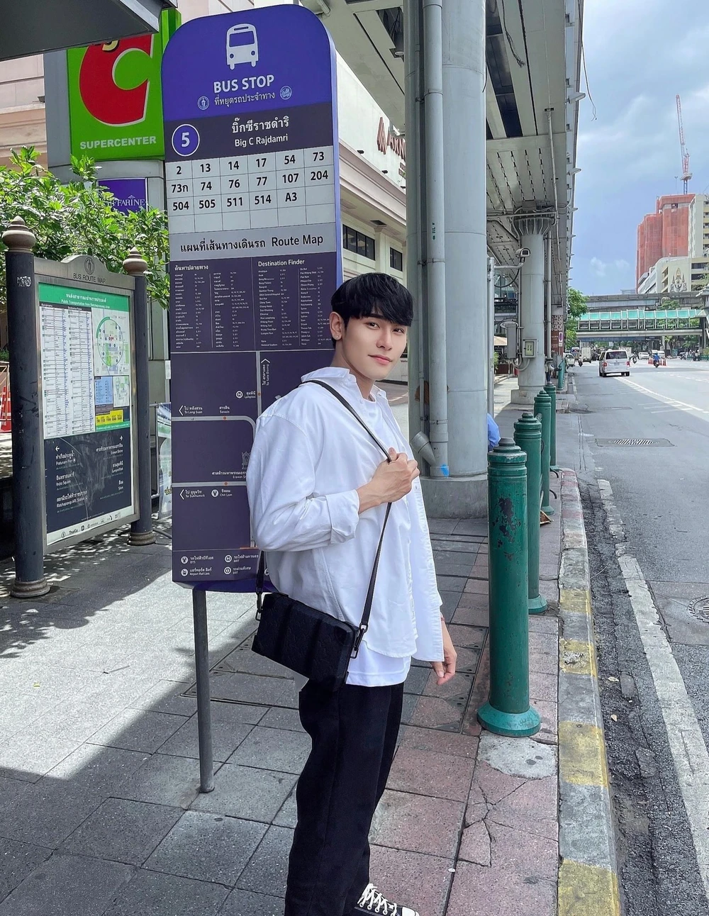 Trương Hữu Vinh và các thành viên nhóm nhạc For7 đều sở hữu chiều cao từ 1m78 trở lên