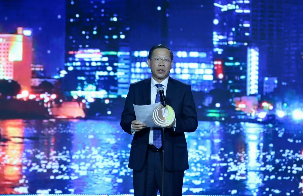 Chủ tịch UBND TP.HCM ông Phan Văn Mãi phát biểu tại lễ khai mạc. Ảnh: DP