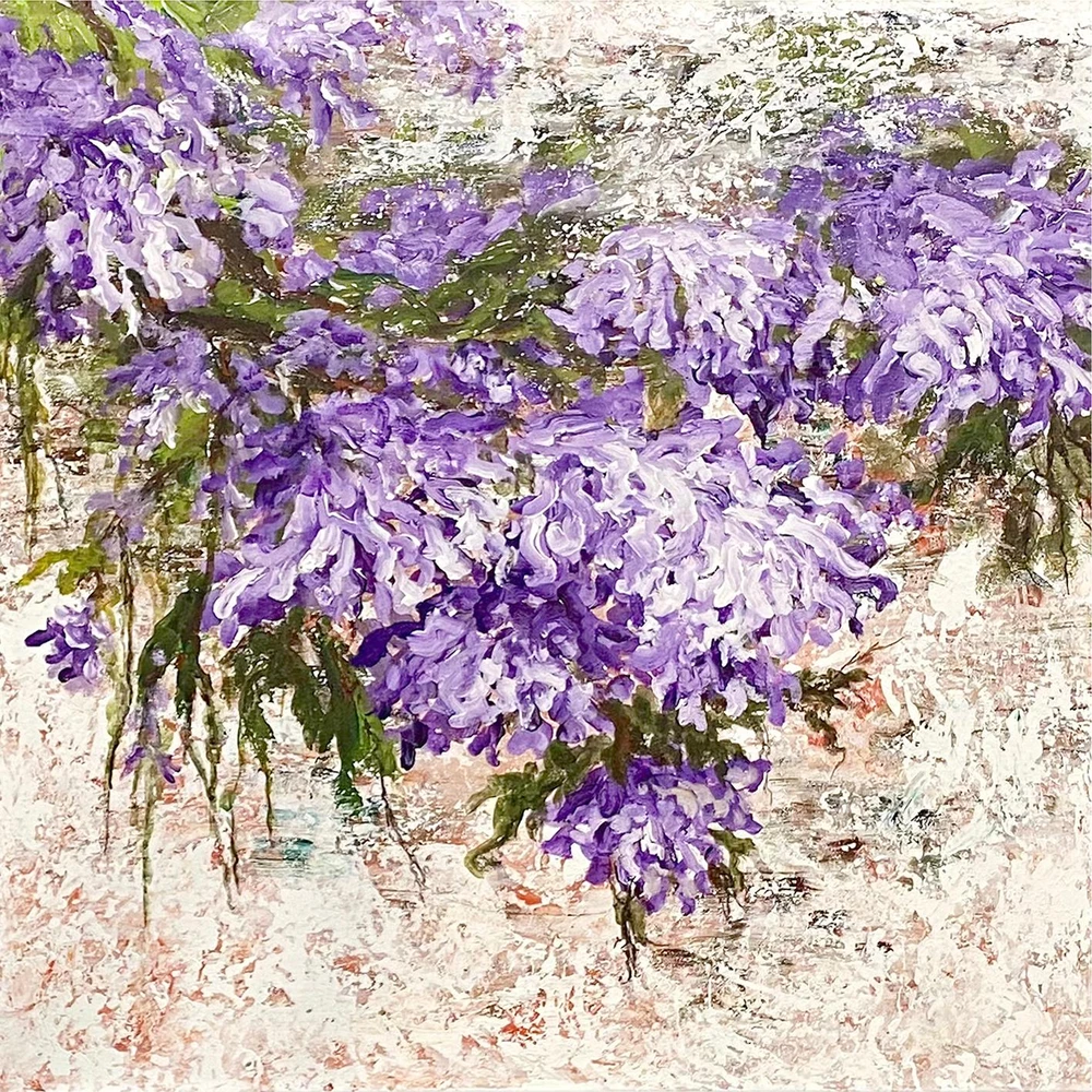 Tranh "Hoa phượng tím" của hoạ sĩ Việt Kim Quyên tại triển lãm.