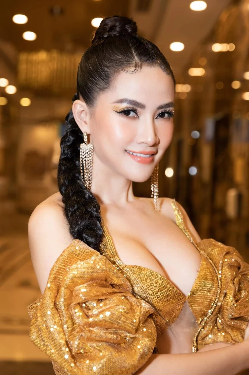 Hoa hậu Phan Thị Mơ 'cày' xuyên lễ 2-9. Ảnh: NVCC