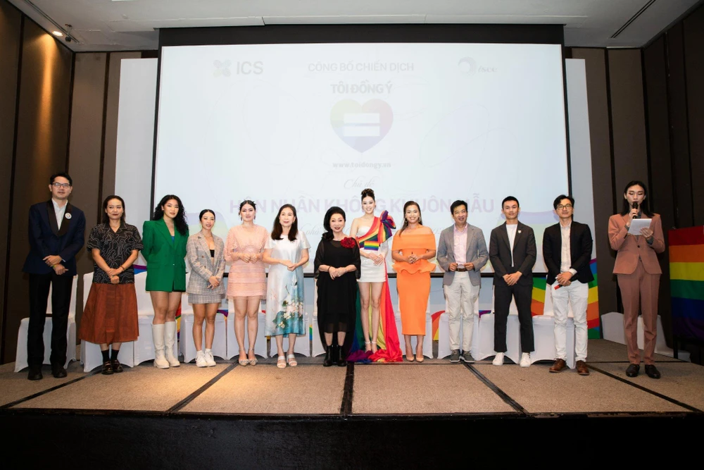 Phụ huynh người LGBT trăn trở về quyền kết hôn của con mình ảnh 3