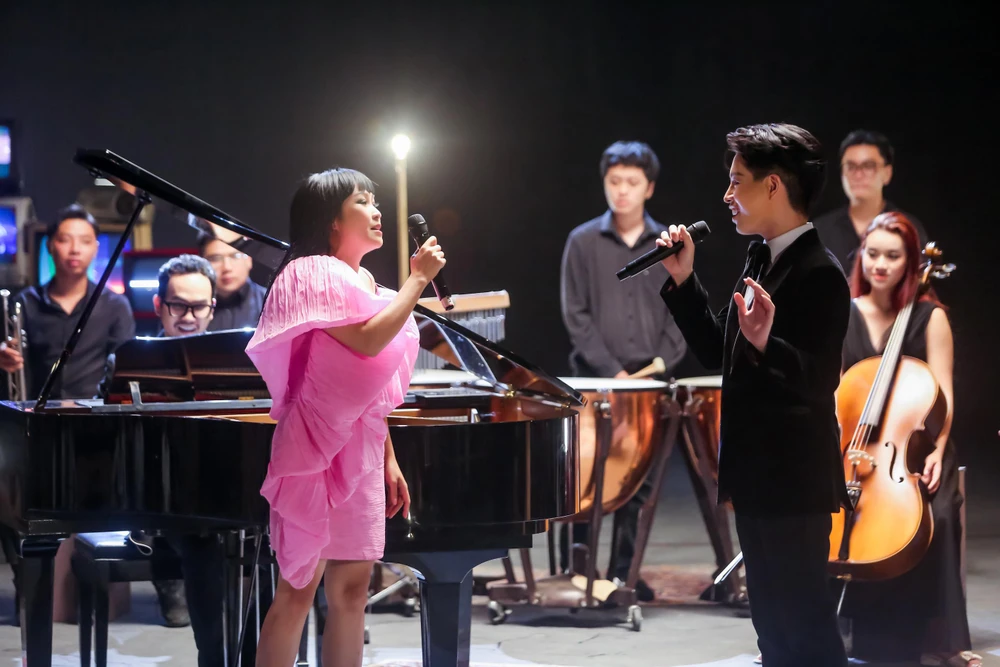 Phương Thanh đợi 2 tiếng để hỗ trợ Đức Phúc. Ảnh: TSG