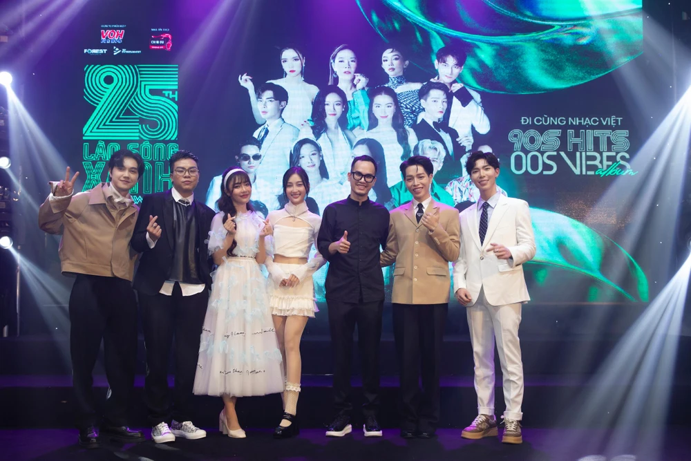 Làn sóng xanh lần thứ 25: Phương Thanh đợi 2 tiếng hỗ trợ Đức Phúc ảnh 2