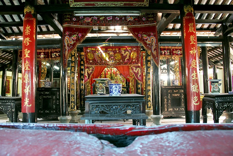 Chùm ảnh: Mối mọt tấn công ngôi đình trên 300 năm tuổi ảnh 16