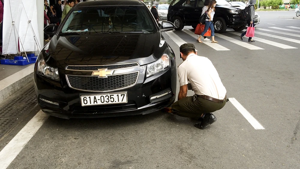 Cách hoàn thành sớm thủ tục ở sân bay Tân Sơn Nhất ảnh 11