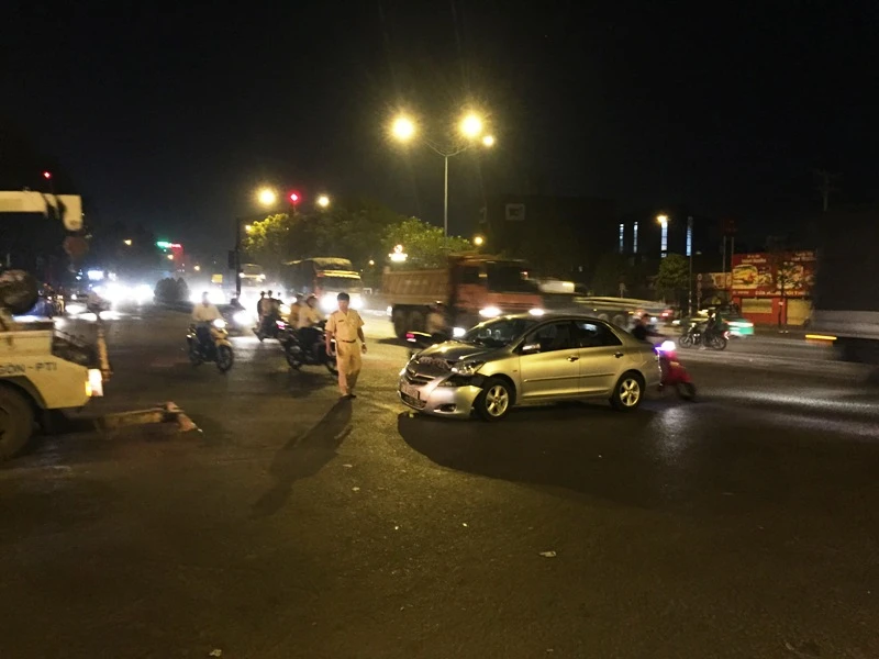 Va chạm xe, nam thanh niên bị 2 người đánh trọng thương ảnh 1