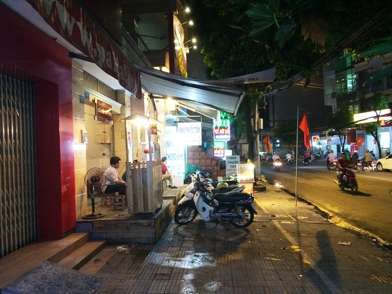 Trộm xe bất thành, vứt xe rút dao đâm bị thương người truy đuổi ảnh 1