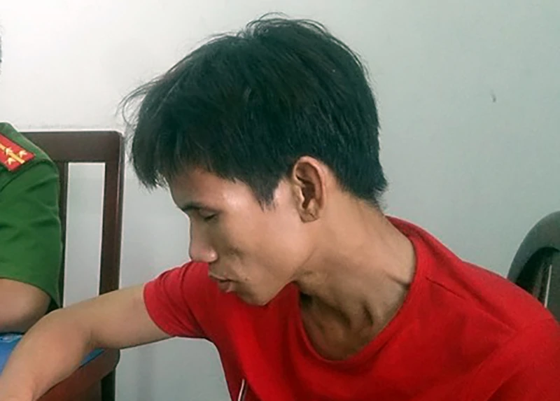 Bảo khai nhận đã cùng đồng bọn đột nhập một căn nhà tại quận Tân Bình lấy đi chiếc két sắt gồm nhiều tài sản khoảng 3 tỷ đồng