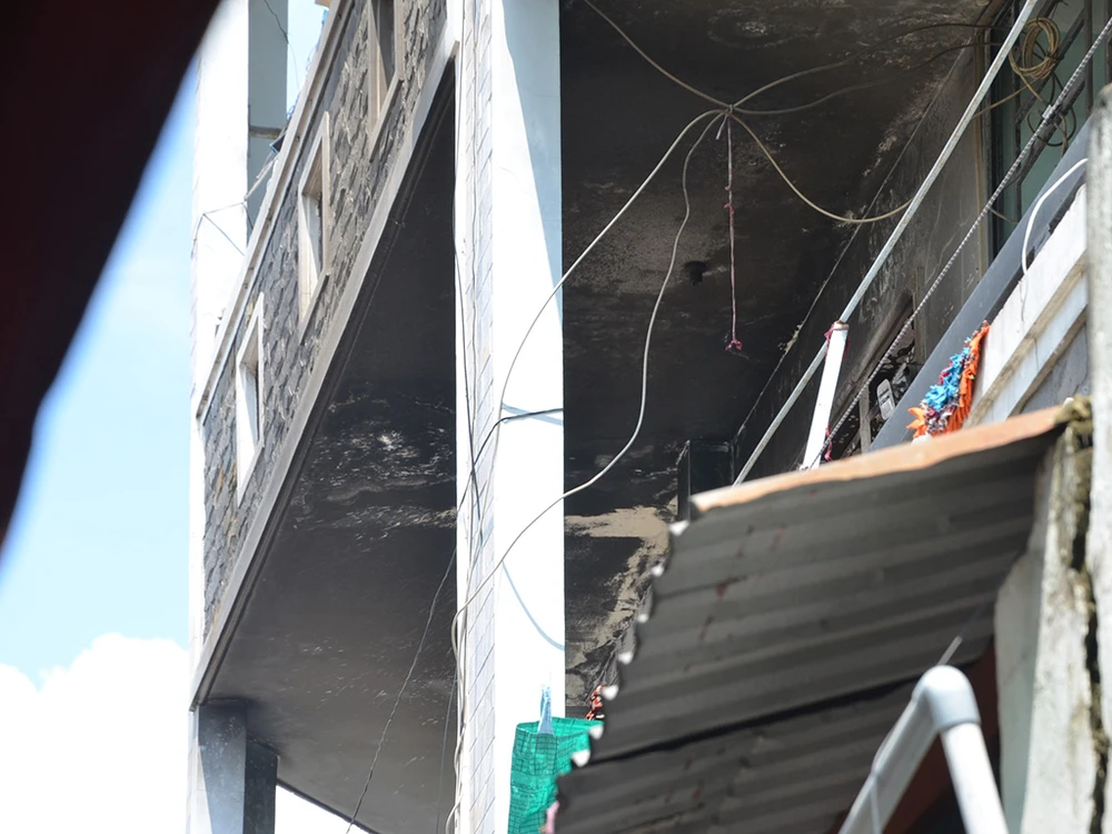 Hỏa hoạn không gây thiệt hại về người nhưng thiêu rụi nhiều tài sản trong căn nhà. 